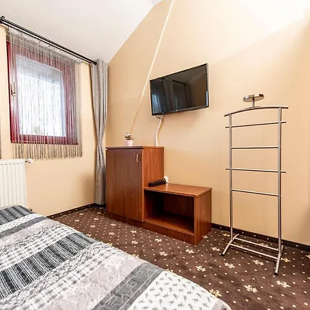 Gæstehus Natali Vendeghaz Es Etterem Matra