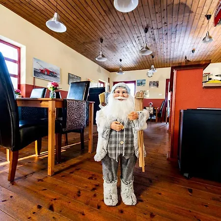 Natali Vendeghaz Es Etterem Matra