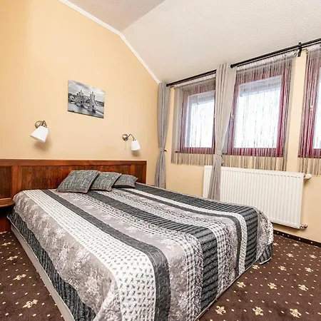 Natali Vendeghaz Es Etterem Matra Gæstehus Matraszentlaszlo