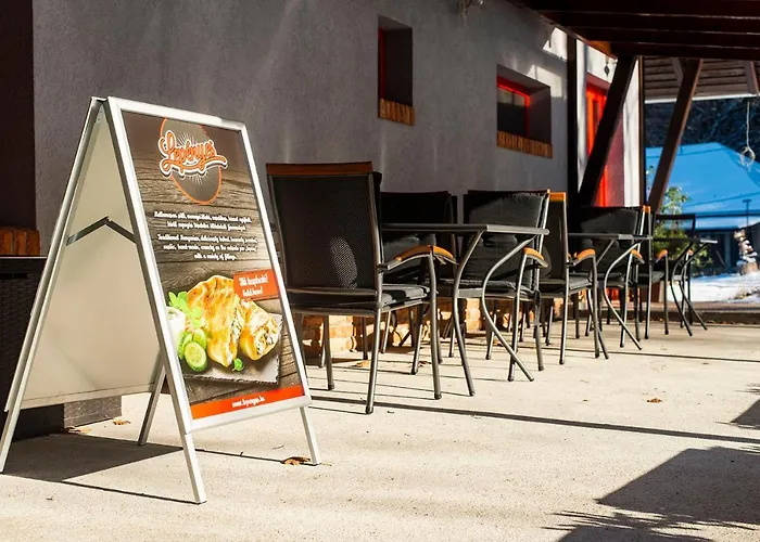 Pensjonat Natali Vendeghaz Es Etterem Matra 3*